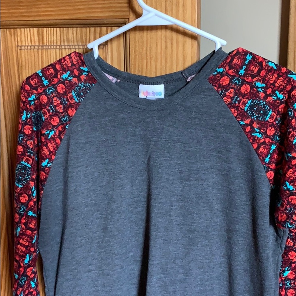LulaRoe Randy tee - Picture 2 of 6